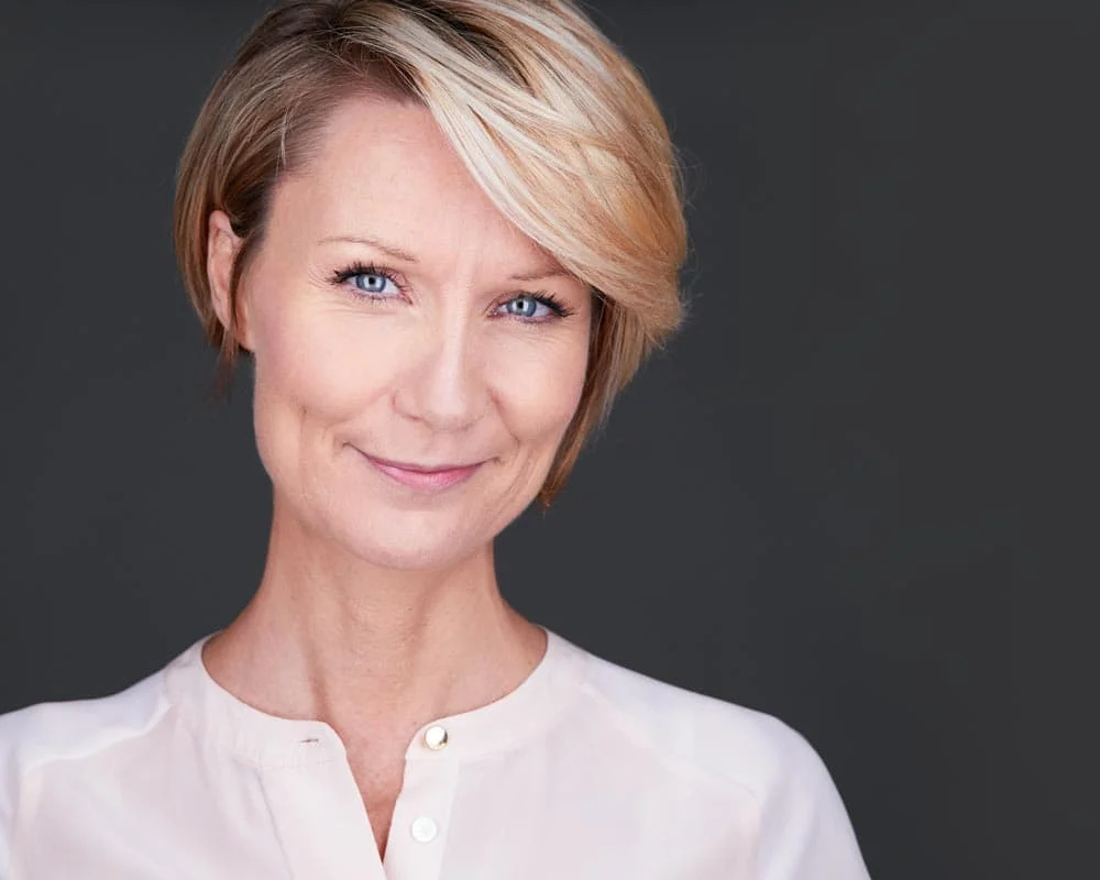 Professional headshots Philadelphia - business woman portrait for corporate branding