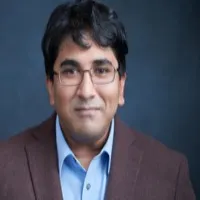 Shifur - MHamiltonVisuals headshot client